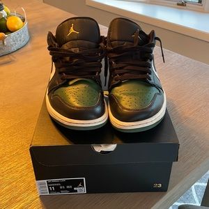 Men’s Nike Jordan 1 low top size 11